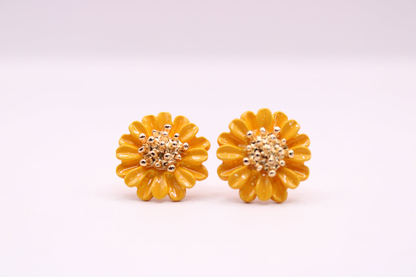 Daisy Studs